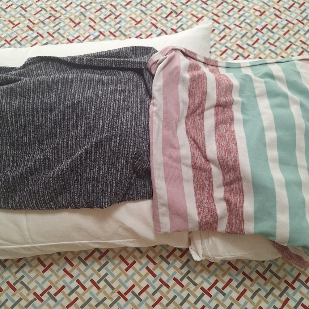 Lululemon vinyasa scarf bundle (2)